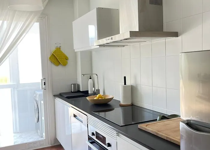 5min De La Playa Con Piscina Y Garaje Lejlighed